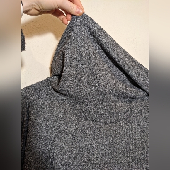 Soft Surroundings cowl neck kangaroo pocket sweatshirt - Picture 4 of 10